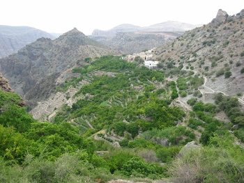 Las montañas en El Sultanato de Omán