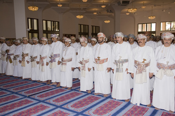 السلطان قابوس طيب الله ثراه