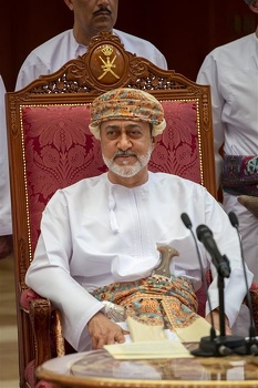 جلالة السلطان المعظم يلتقي شيوخ محافظة شمال الشرقية