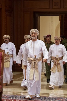 جلالة السلطان المعظم يلتقي شيوخ ولايات محافظة جنوب الشرقية
