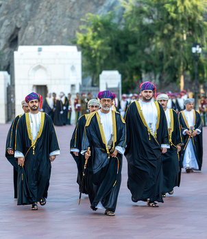Su Majestad el Sultán realiza la oración del Eid al Fitr en la Mezquita Al Khor el 22 de abril de 2023