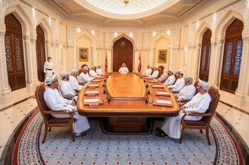 Seine Majestät der Sultan Haitham bin Tarik leitet die Sitzung des Hauptausschusses des Nationalen Programms für Finanzielle Balance