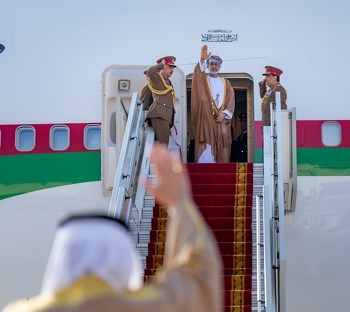 جلالة السلطان المعظم يزور مملكة البحرين