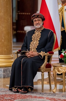 جلالة السلطان المعظم يزور مملكة البحرين