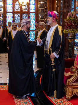 جلالة السلطان المعظم يؤدي صلاة عيد الفطر بمسجد الخور 22/4/2023