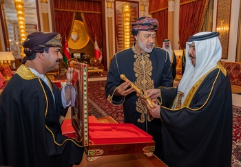 جلالة السلطان المعظم يزور مملكة البحرين