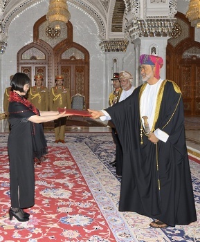 جلالة السلطان يتقبل أوراق إعتماد سفيرة جمهورية الصين الشعبية