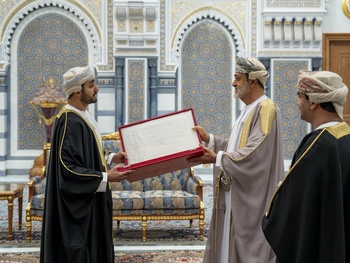 جلالة السلطان المعظم يمنح وسام عُمان الأول لصاحب السّمو السّيد ذي يزن بن هيثم آل سعيد وزير الثقافة والرياضة والشباب