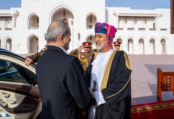جلالة السلطان المعظم يستقبل الرئيس الإيراني