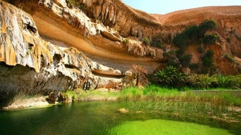 Wadi Shuwaymiyah in der Wilayat Shalim und den Hallaniyat Inseln