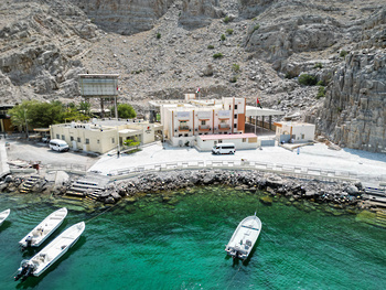 Pueblo de Kumzar en la wilaya de Khasab	
