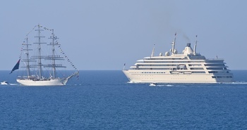 Su Majestad el Sultán, el Comandante Supremo, honra con Su patrocinio el Desfile de la Flota Naval 2025