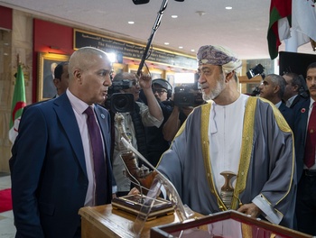 Visita de Su Majestad el Sultán al Estado Democrático de Argelia