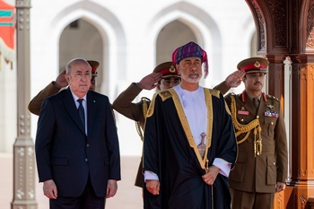 Su Majestad el Sultán recibe al Presidente de Argelia