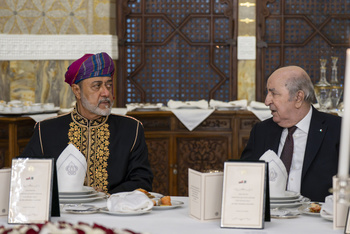 Visita de Su Majestad el Sultán al Estado Democrático de Argelia
