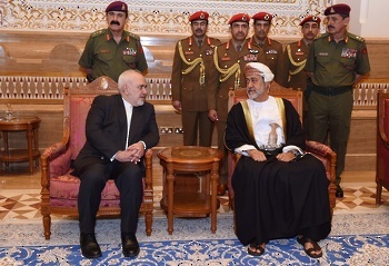 HM The Sultan receives the Iranian Minister of Foreign Affairs