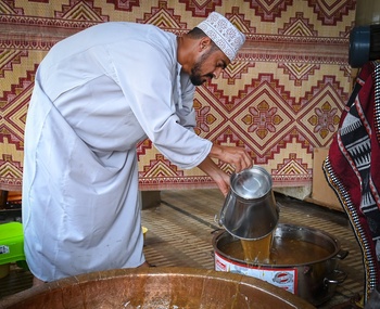 صناعة الحلوى العُمانية
