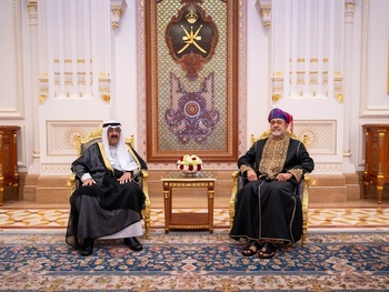 Sa Majesté le Sultan reçoit l’Émir de l’État du Koweït