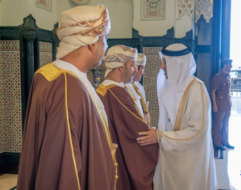 Su Majestad el Sultán recibe a Su Alteza el Gobernante del Emirato de Ras Al Khaimah