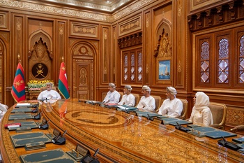 جلالةُ السُّلطان المُعظّم يلتقي رئيس وأعضاء مكتب مجلس الدولة 2025/12/22