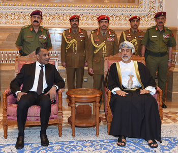 Su Majestad el Sultán recibe al Secretario General de la Presidencia de la República de Mauritania
