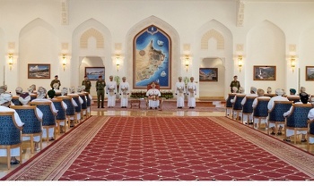 HM The Sultan meets the sheikhs of the wilayats of Dhofar Governorate