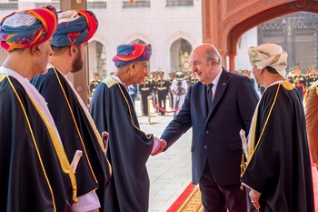 Sa Majesté le Sultan reçoit le Président de la République algérienne démocratique et populaire