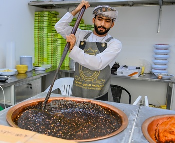 صناعة الحلوى العُمانية