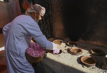 Distillation de l’eau de rose
