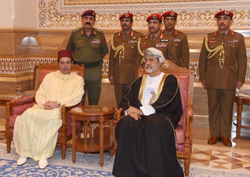 Su Majestad el Sultán recibe al enviado de Su Majestad el Rey del Reino de Marruecos