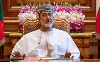 Seine Majestät der Sultan empfängt den Vorsitzenden und die Mitglieder des Büros des Schura Rates 