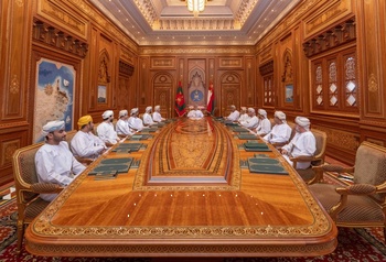 Seine Majestät der Sultan empfängt den Vorsitzenden und die Mitglieder des Büros des Schura Rates 