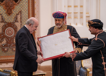 Sa Majesté le Sultan reçoit le Président de la République algérienne démocratique et populaire