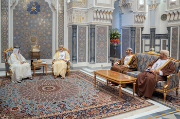 Sa Majesté le Sultan reçoit Son Altesse le Souverain de l’Émirat de Ras Al Khaïmah