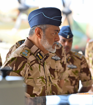 Su Majestad el Sultán realiza una visita a la Base Aérea de Al Musanah – 07/01/2026