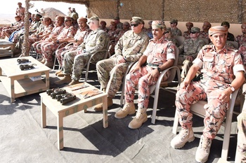 Gemeinsame Militärmanöver und Übungen