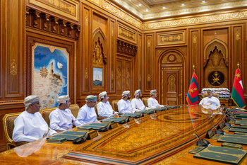 Sa Majesté le Sultan rencontre le président et les membres du Bureau du Conseil de la Choura au palais d’Al Baraka – 25/12/2025 