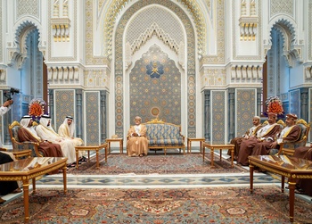Sa Majesté le Sultan reçoit Son Altesse le Prince héritier de Dubaï