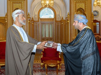 Sa Majesté le Sultan honore l’équipe médicale qui a suivi le traitement de Sultan Qaboos bin Said