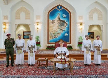 Sa Majesté le Sultan rencontre les cheikhs des wilayas du gouvernorat de Dhofar