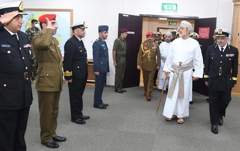 Sa Majesté le Sultan, Commandant en chef, visite le ministère de la Défense et l’État-major général des Forces armées du Sultan au camp Al Murtafa‘ah
