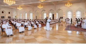 Sa Majesté le Sultan rencontre les cheikhs des wilayas du gouvernorat de Dhofar