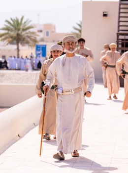 El 29/04/ 2026, Su Majestad el Sultán realizó una visita de inspección a las gobernaciones de Al Sharqiyah Norte y Al Sharqiyah Sur