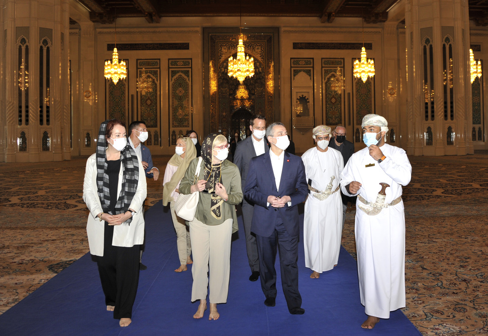Swiss Official Visits Sultan Qaboos Grand Mosque